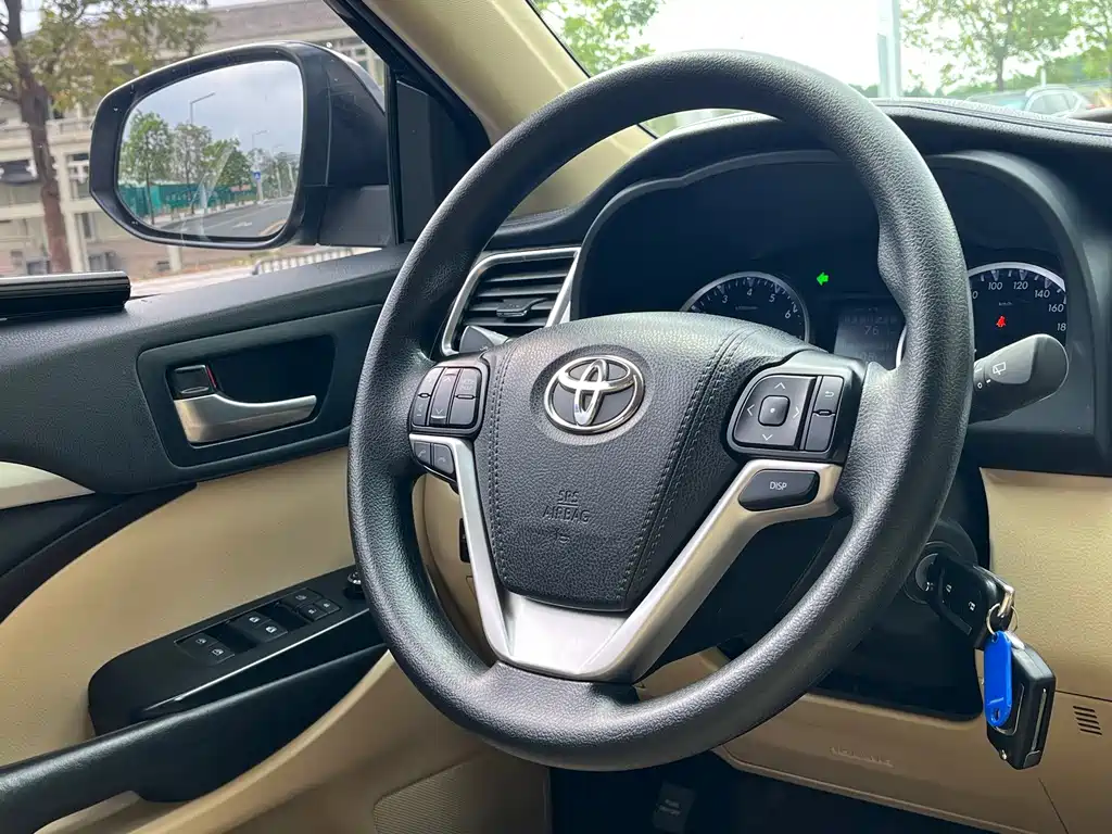 Toyota Highlander 2019 — фото 17
