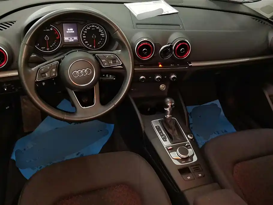 Audi A3 2021 — фото 12