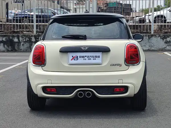 MINI MINI 2019