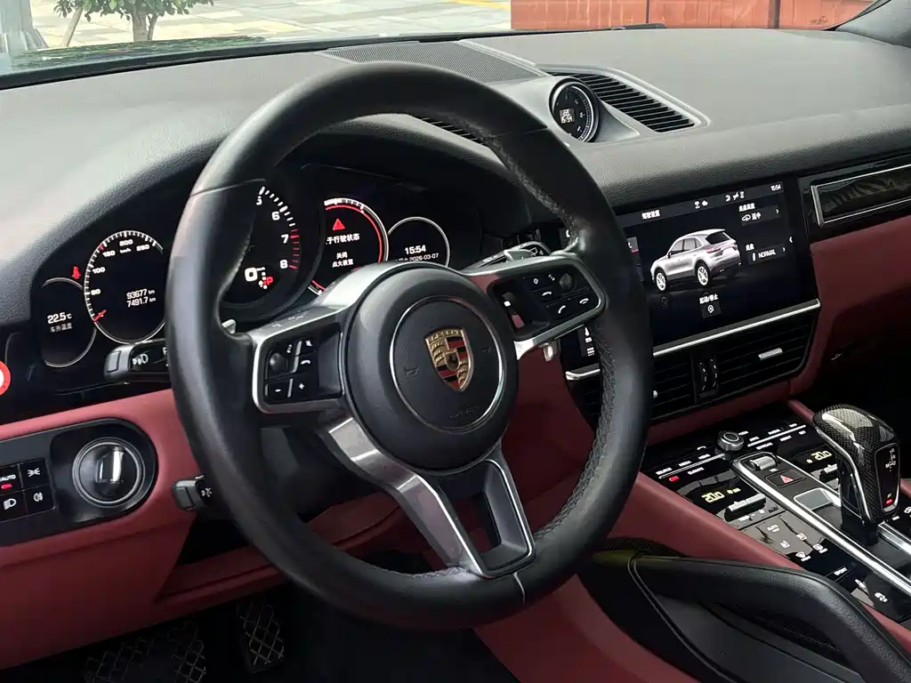 Porsche Cayenne 2020 — фото 16