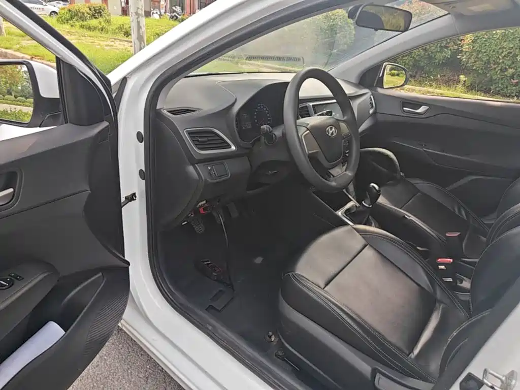 Hyundai Verna 2019 — фото 16