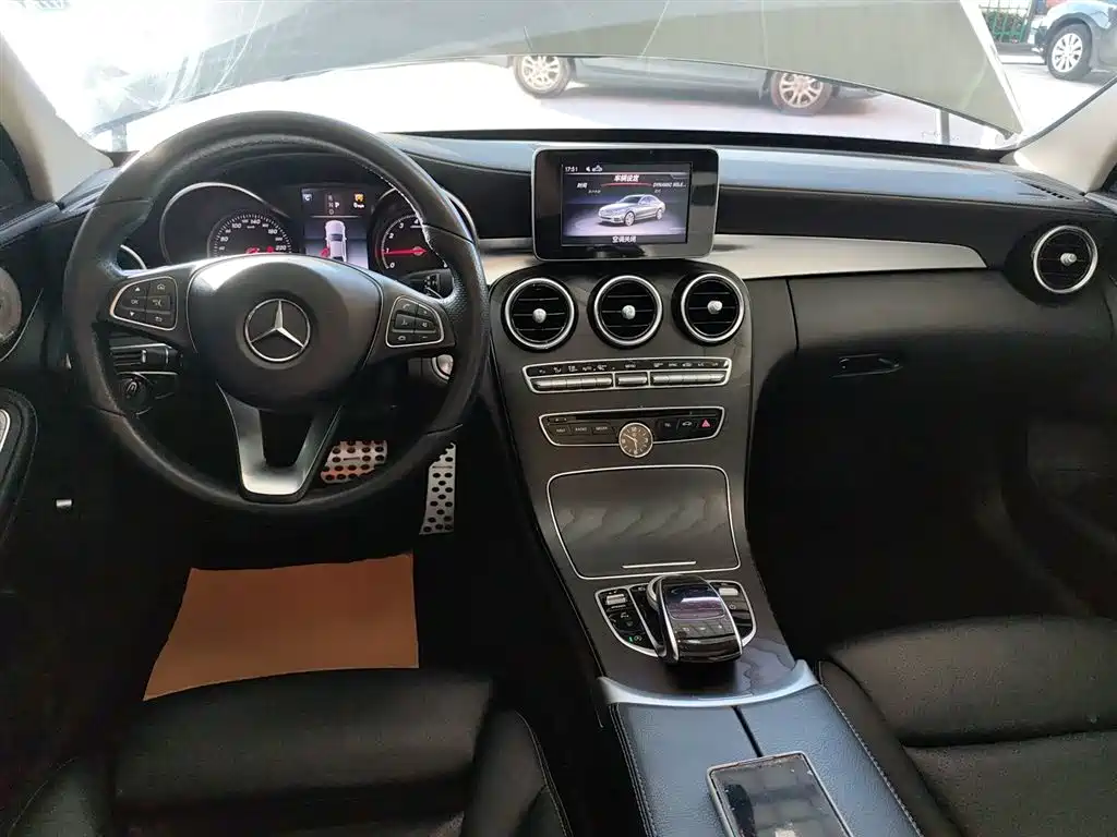 Mercedes-Benz C-Class 2018 — фото 6