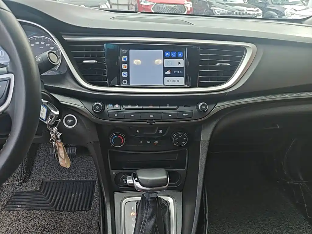 Buick Excelle GT 2018 — фото 13