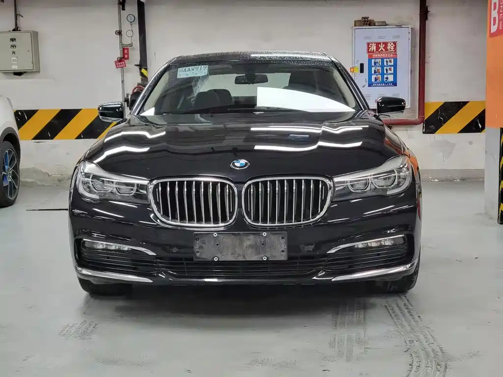 BMW 7 Series 2017 — фото 2
