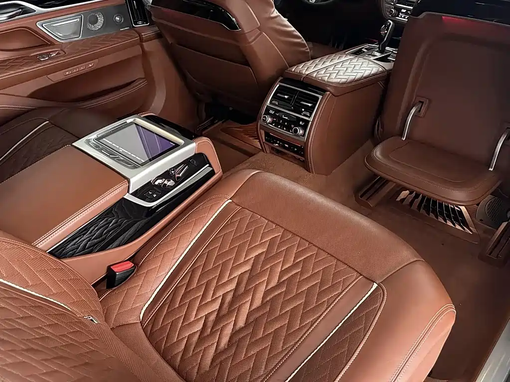 BMW 7 Series 2020 — фото 26
