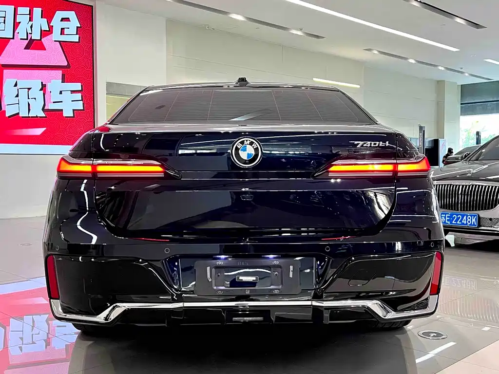 BMW 7 Series 2023 — фото 10