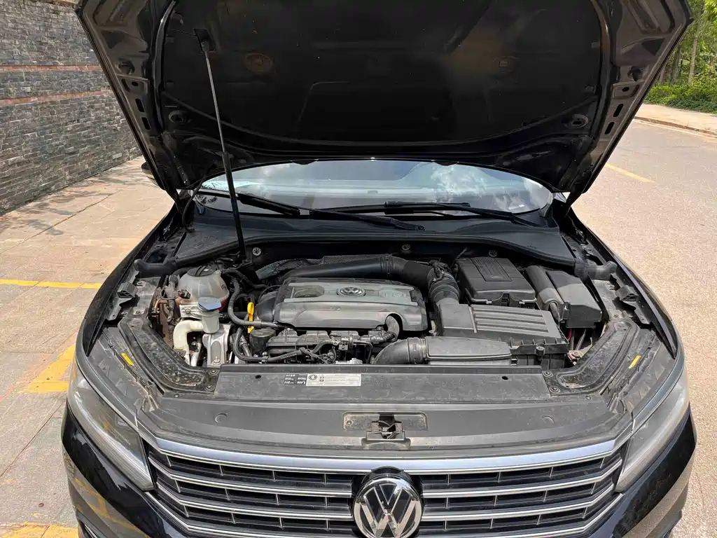 Volkswagen Passat 2017 — фото 26