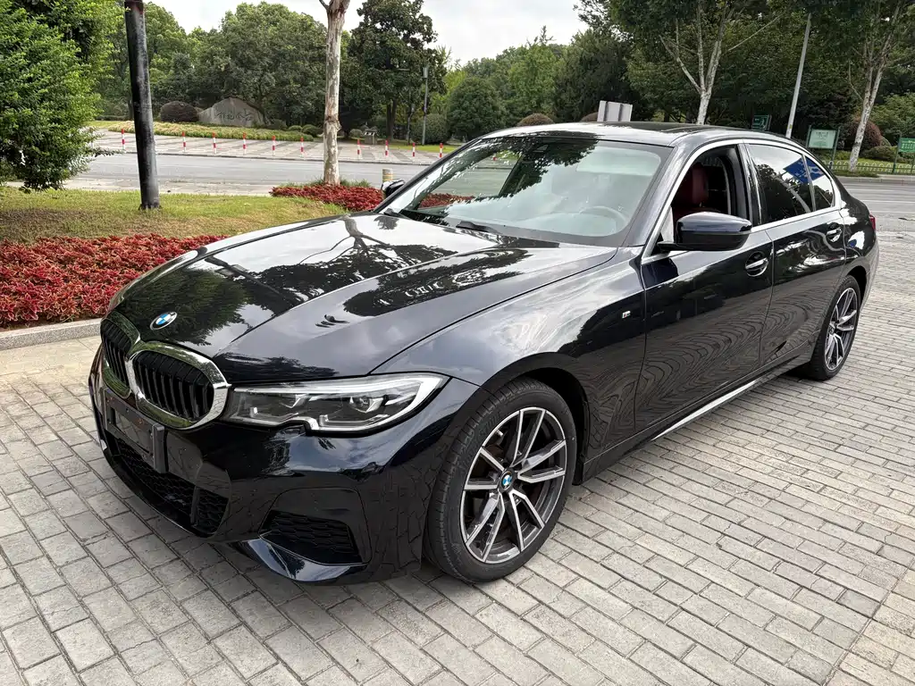 BMW 3 Series 2021 — фото 1