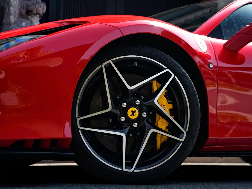 Ferrari F8 2021 — фото 3