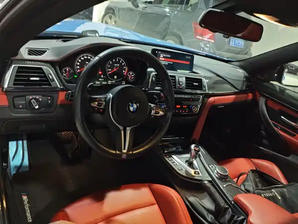 BMW M4 2019