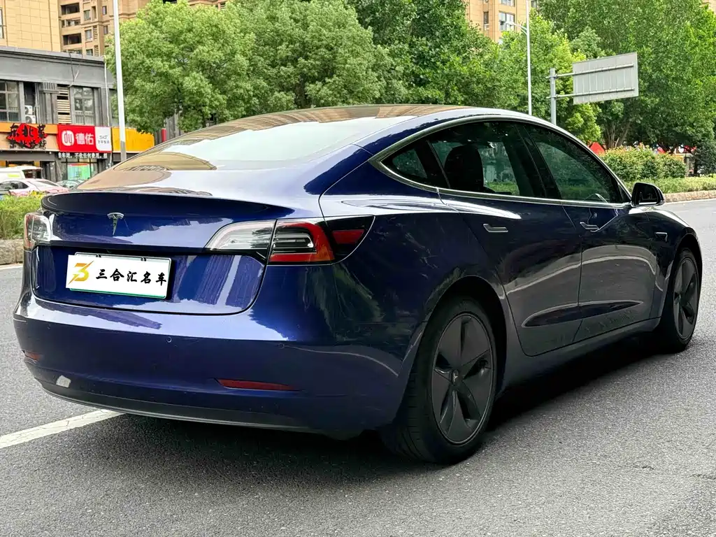 Tesla Model 3 2019 — фото 10
