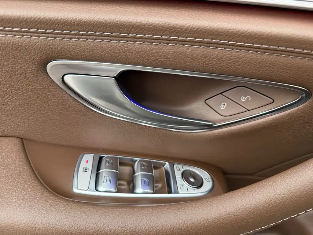 Mercedes-Benz E-Class 2022 — фото 21
