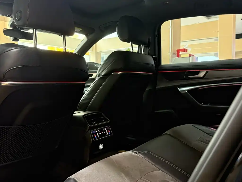 Audi A6L 2022