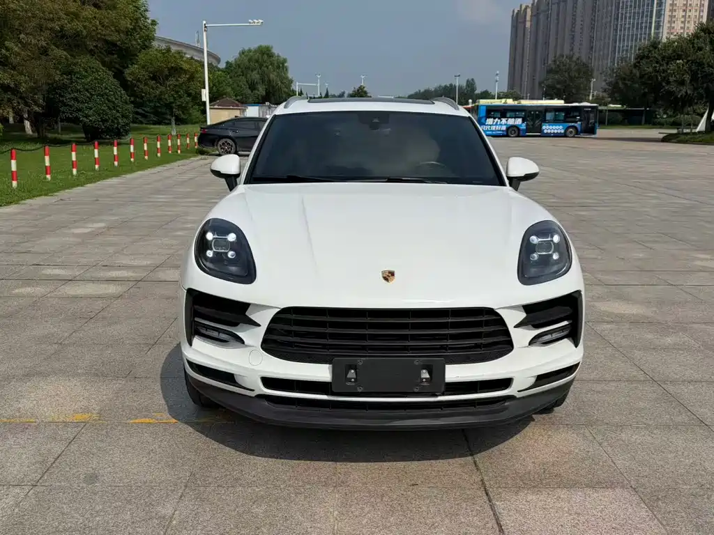 Porsche Macan 2019 — фото 2