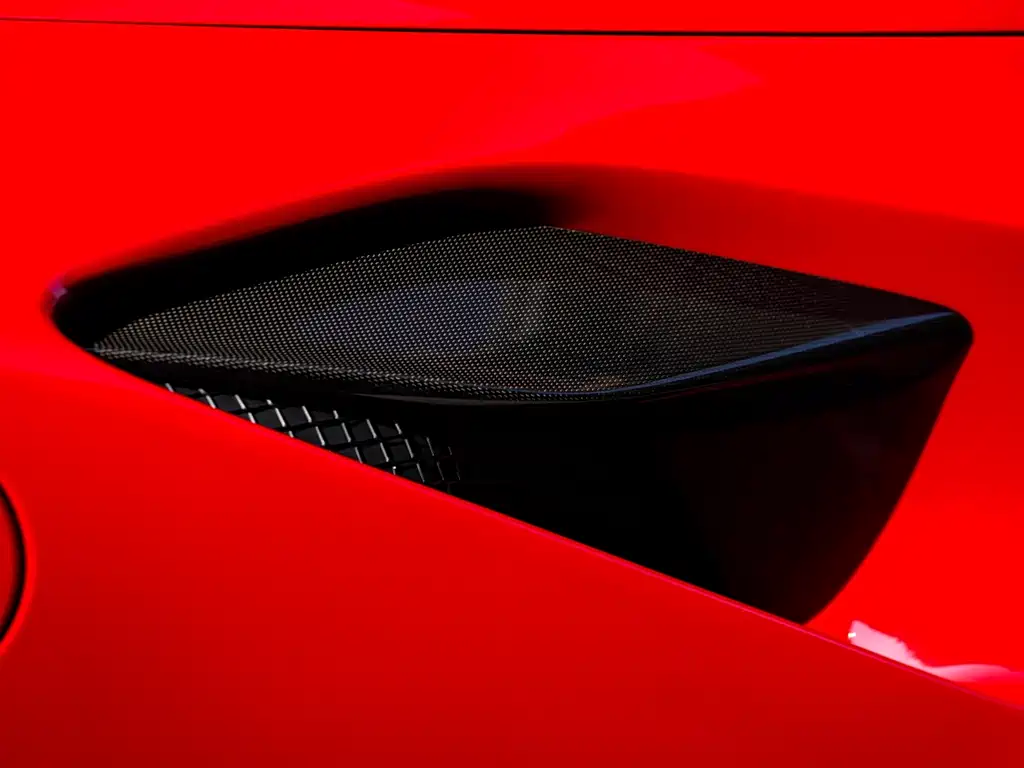 Ferrari F8 2021 — фото 11