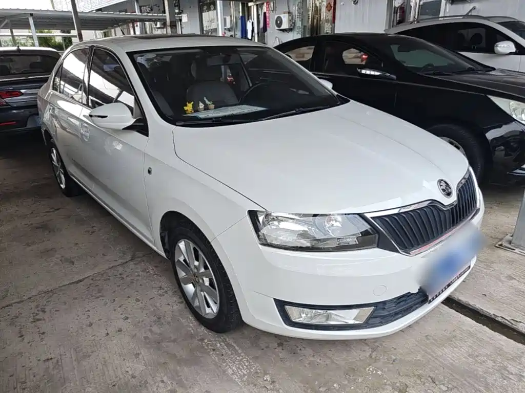 Skoda Rapid 2016 — фото 4