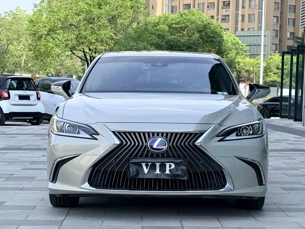 Lexus ES 2020 — фото 2