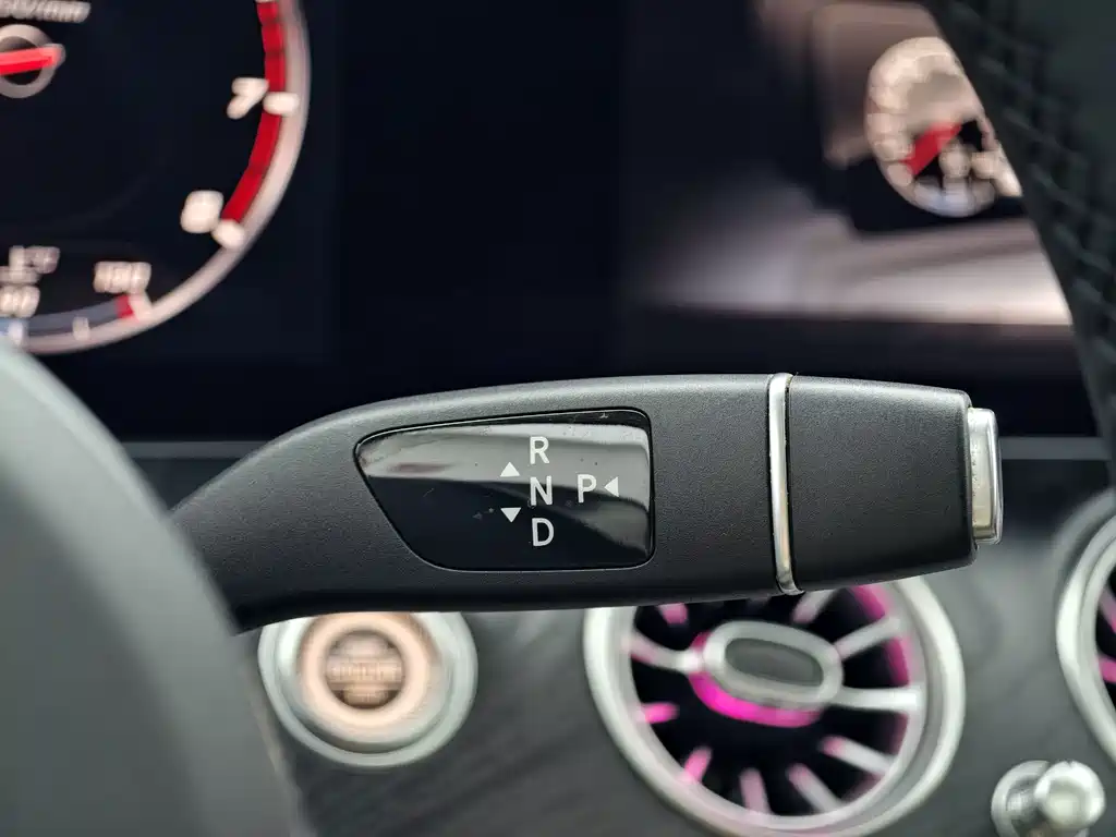 Mercedes-Benz E-Class 2018 — фото 14