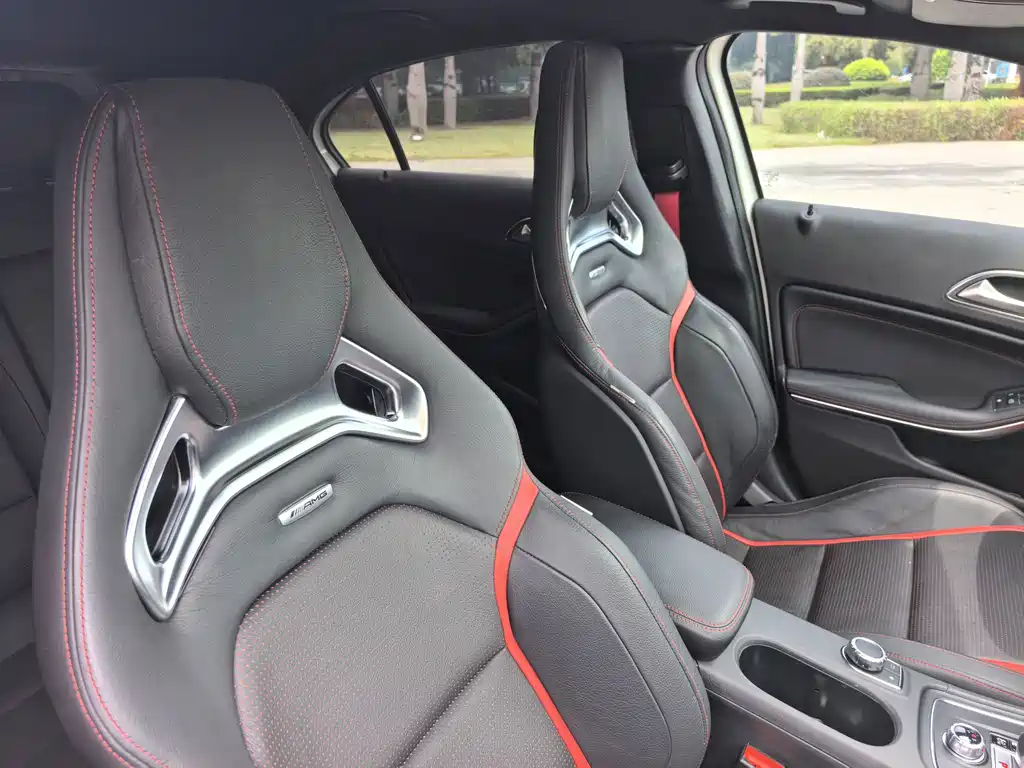 Mercedes-Benz A-Class AMG 2018 — фото 14