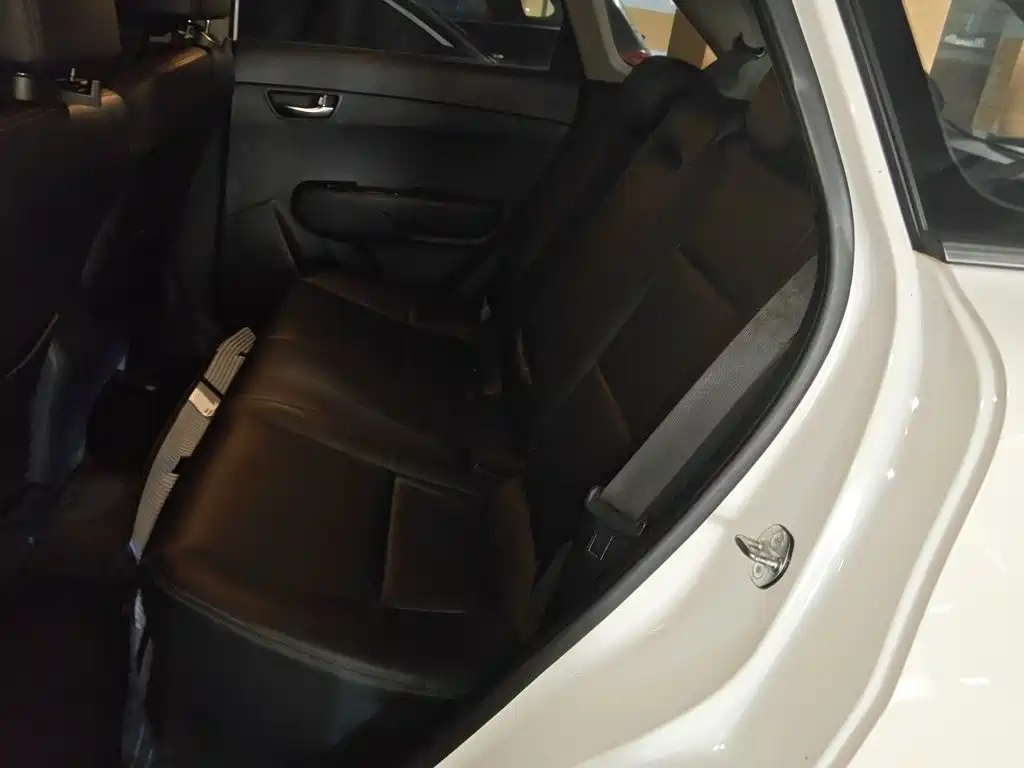 Kia KX3 2015 — фото 15