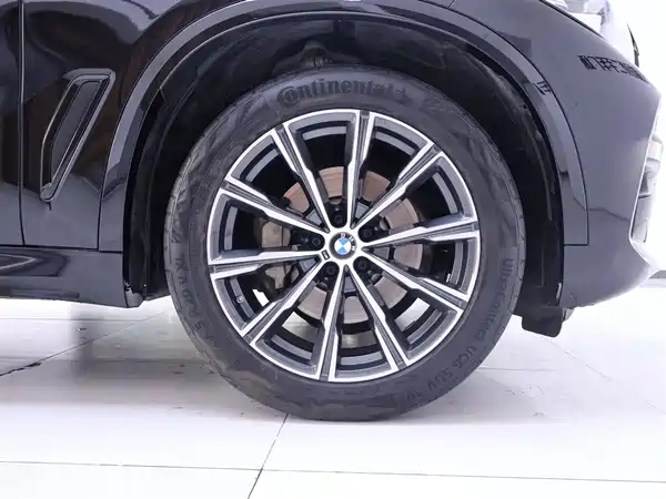 BMW X5 2021