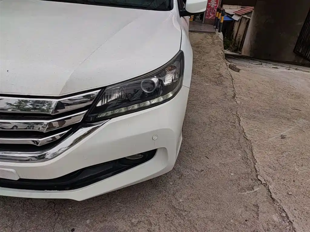 Honda Accord 2015 — фото 24