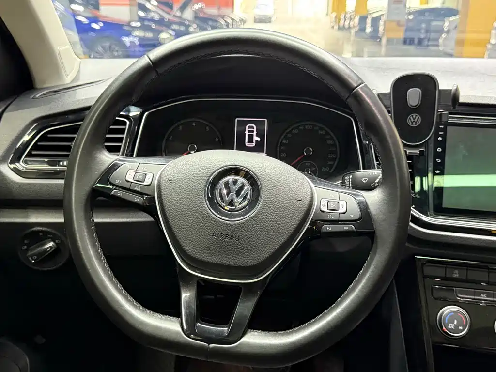 Volkswagen T-Roc 2019 — фото 15