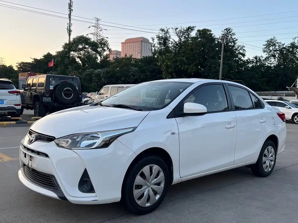 Toyota Yaris L 2017