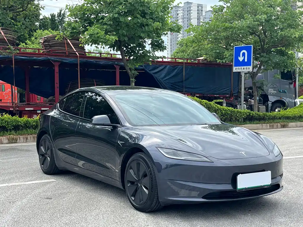 Tesla Model 3 2024 — фото 3