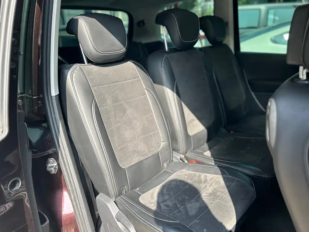 Volkswagen Sharan 2019 — фото 10
