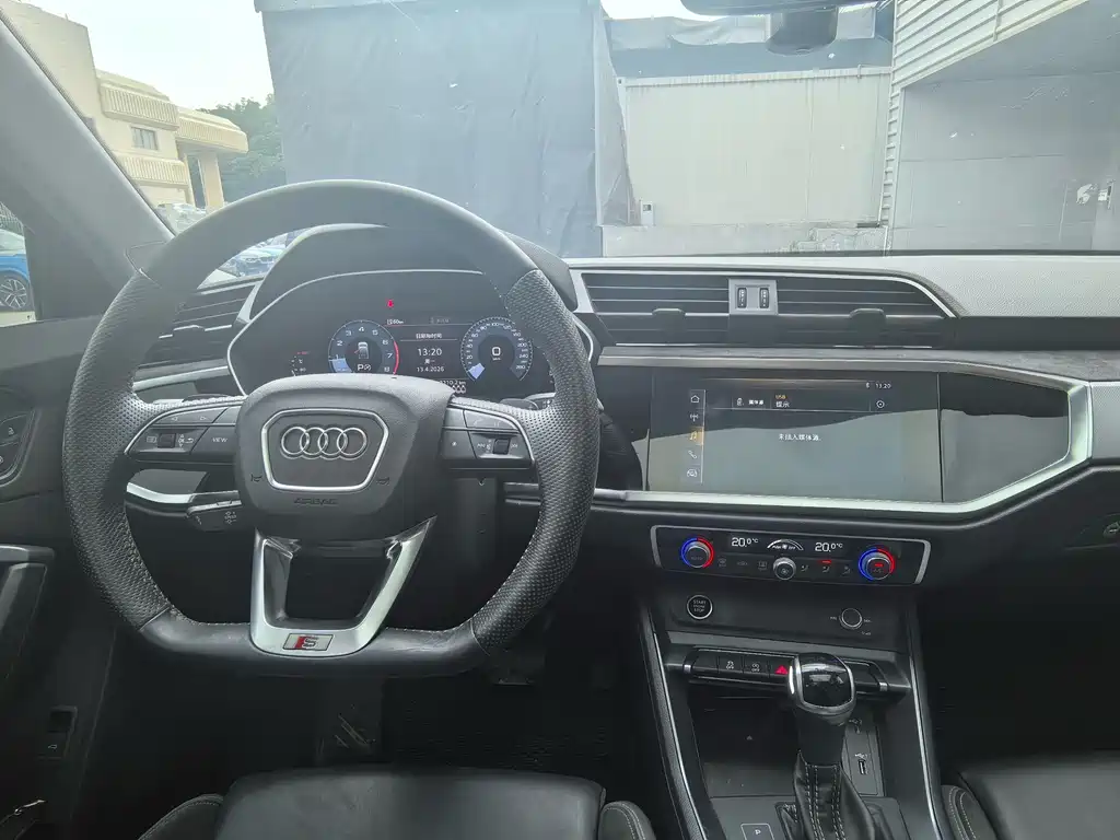 Audi Q3 Sportback 2022 — фото 11