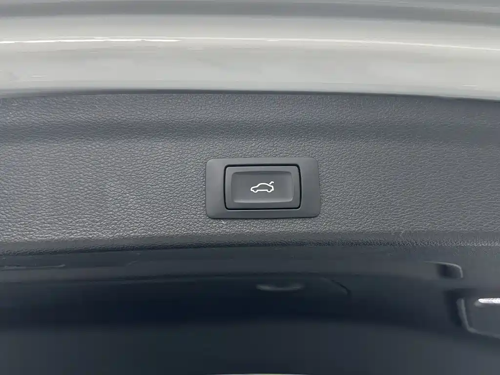 Audi Q3 2022 — фото 15