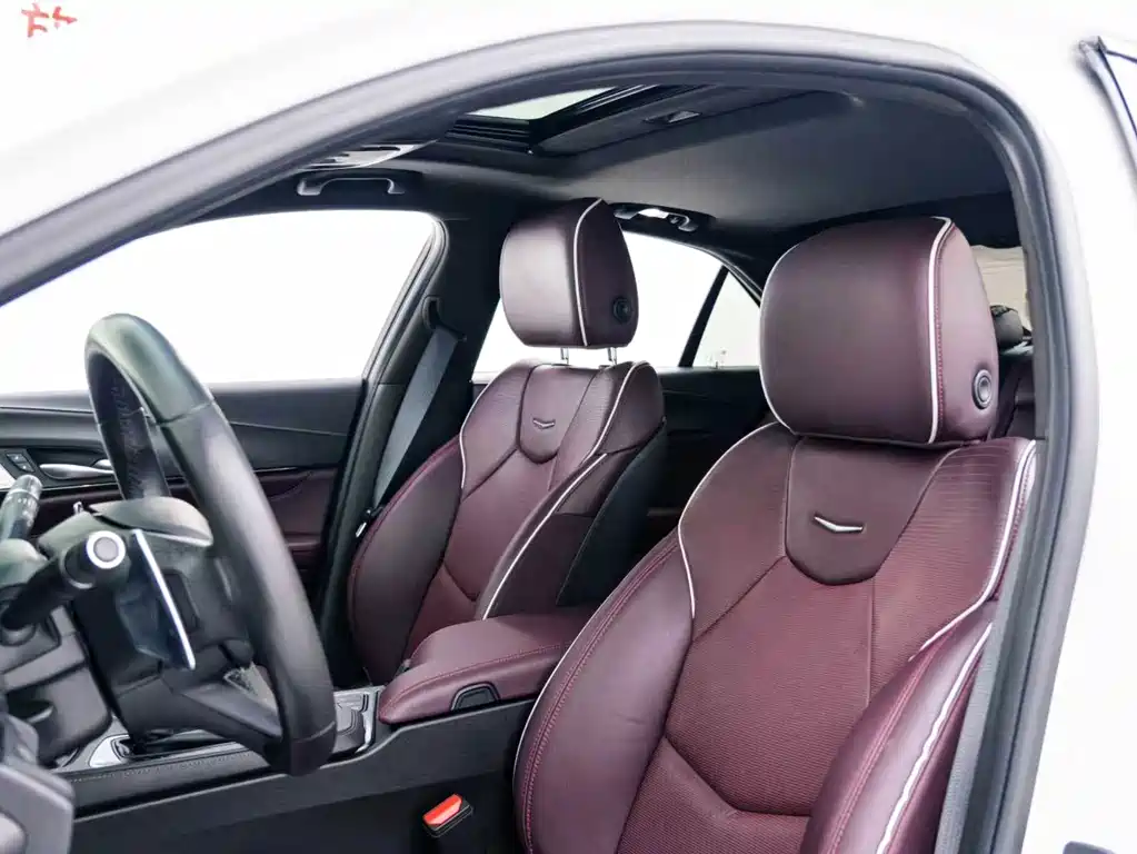 Cadillac CT4 2020 — фото 26