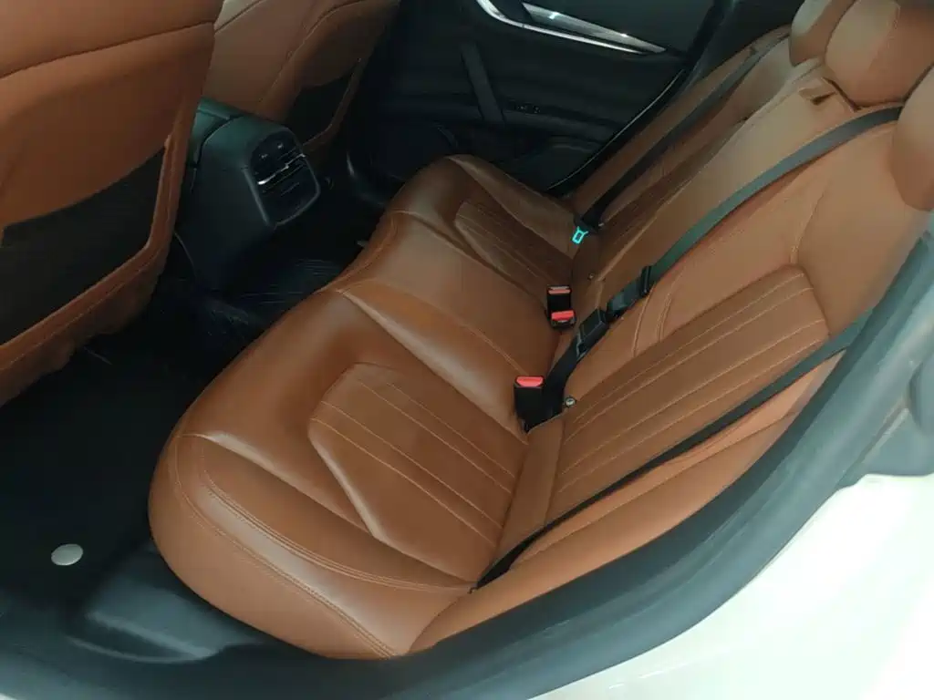 Maserati Ghibli 2016 — фото 17