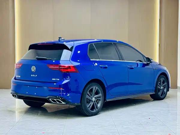 Volkswagen Golf 2021