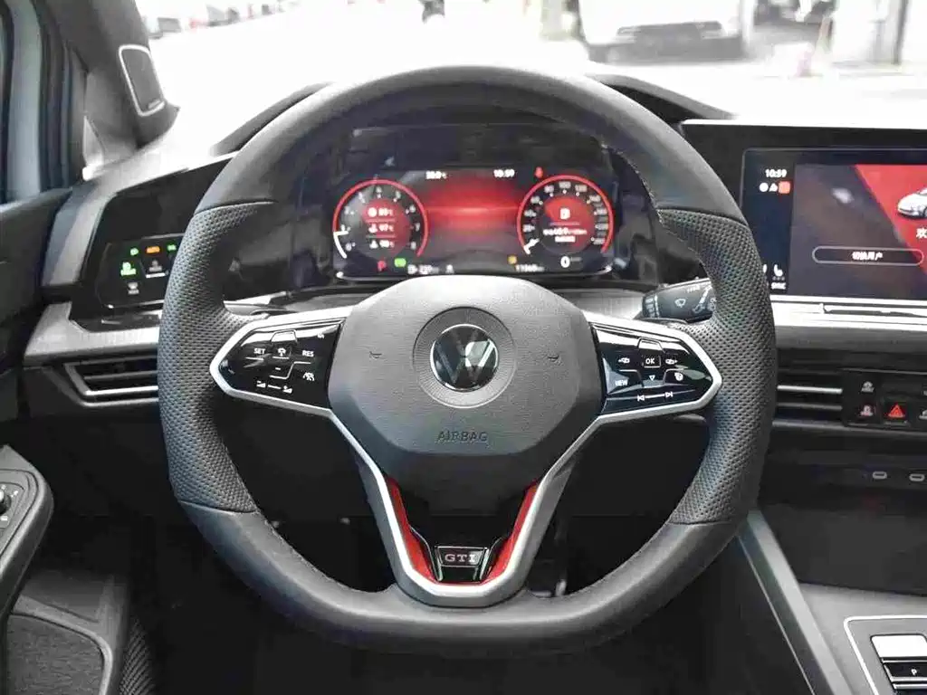 Volkswagen Golf GTI 2022 — фото 15