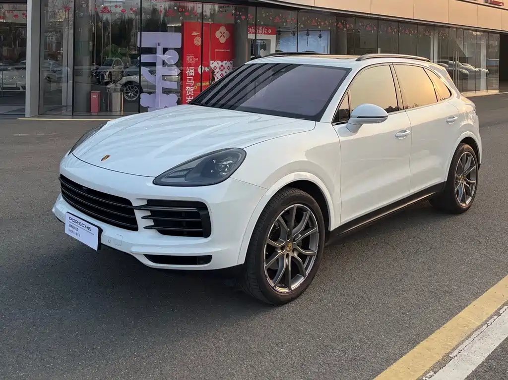 Porsche Cayenne 2023 — фото 1