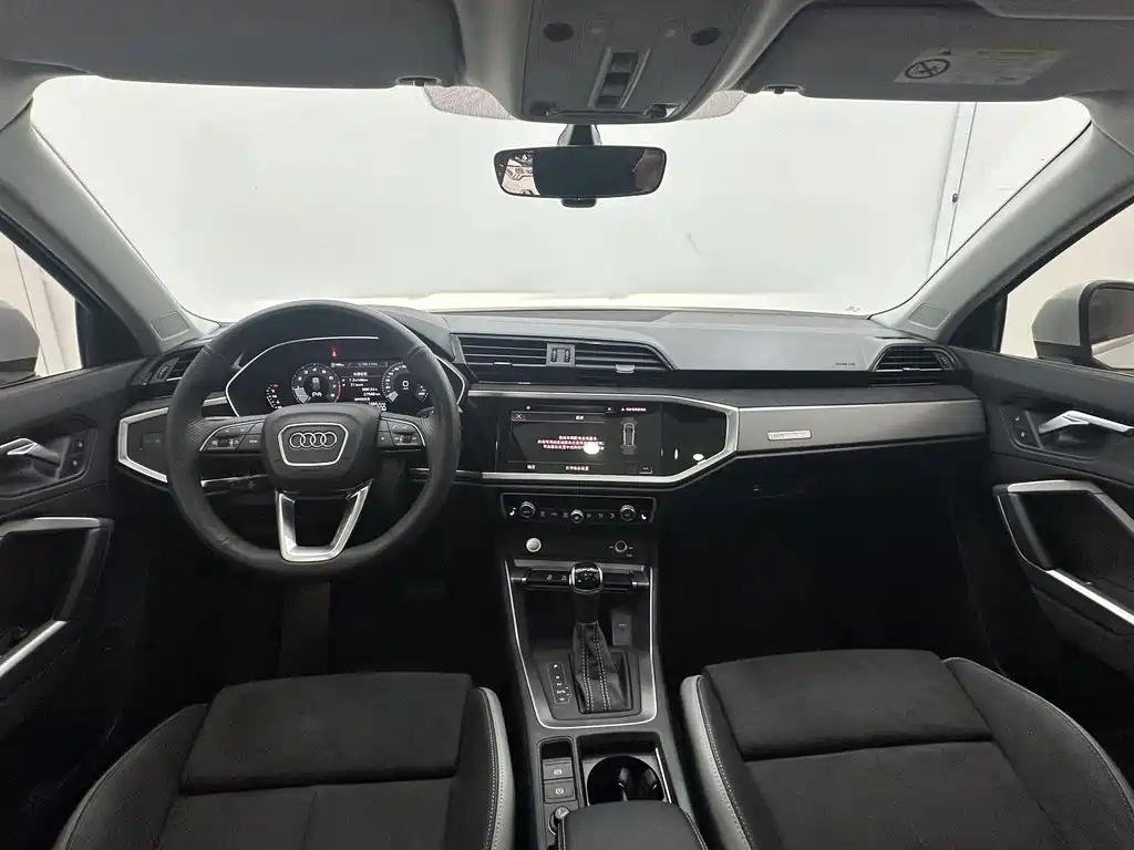 Audi Q3 2022 — фото 10