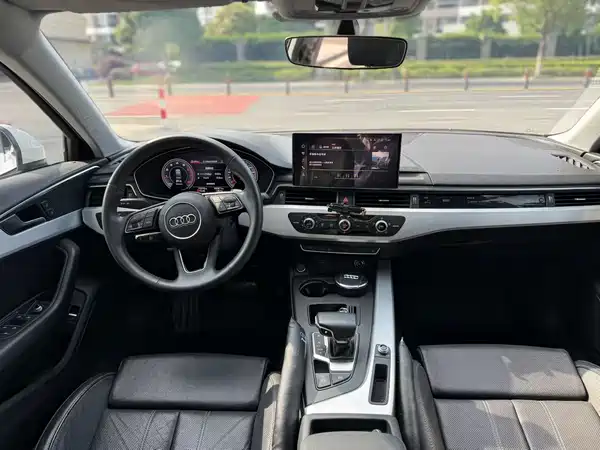 Audi A4L 2021