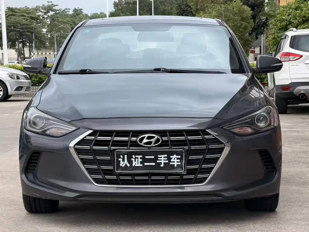 Hyundai Elantra 2020 — фото 2