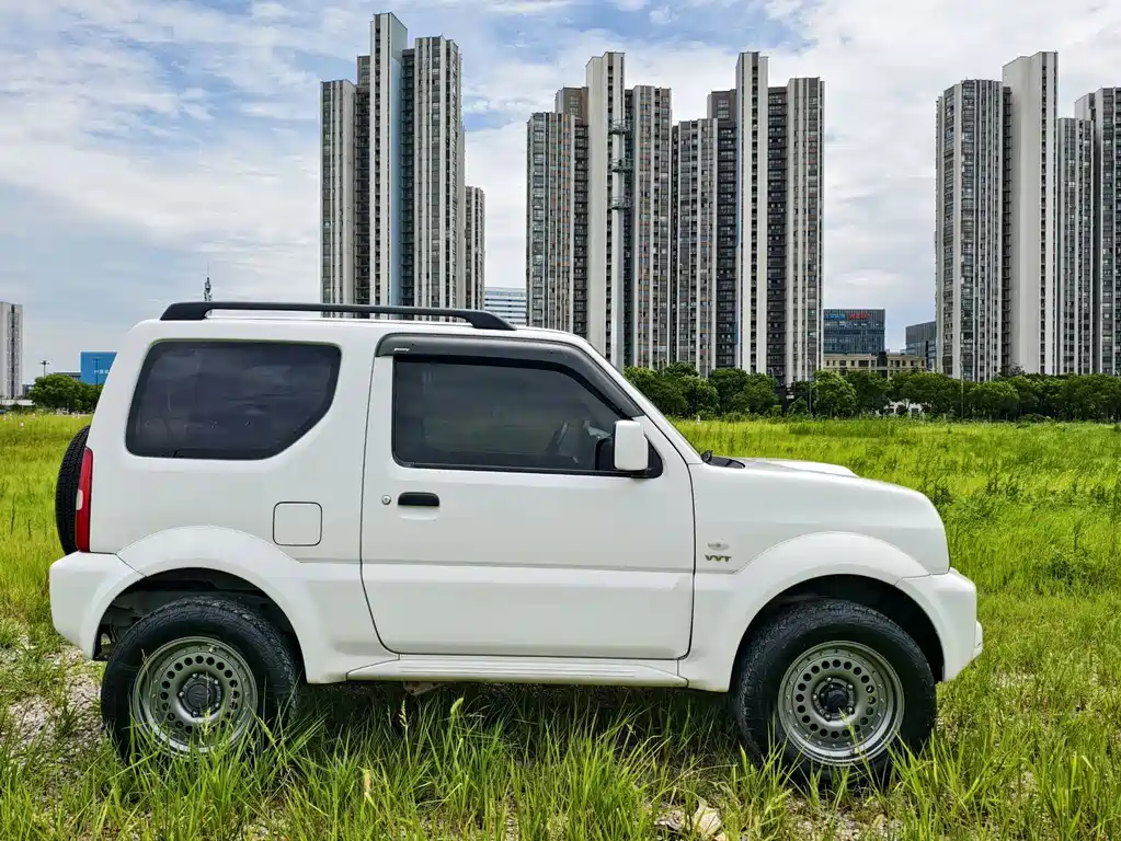 Suzuki Jimny 2018 — фото 4
