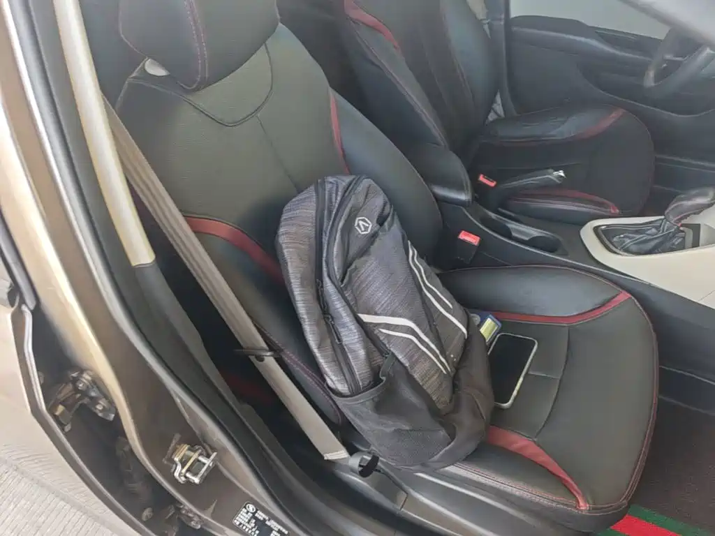 Buick Excelle 2015 — фото 25