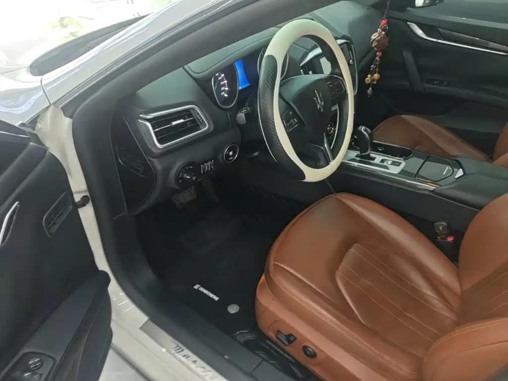 Maserati Ghibli 2016 — фото 16