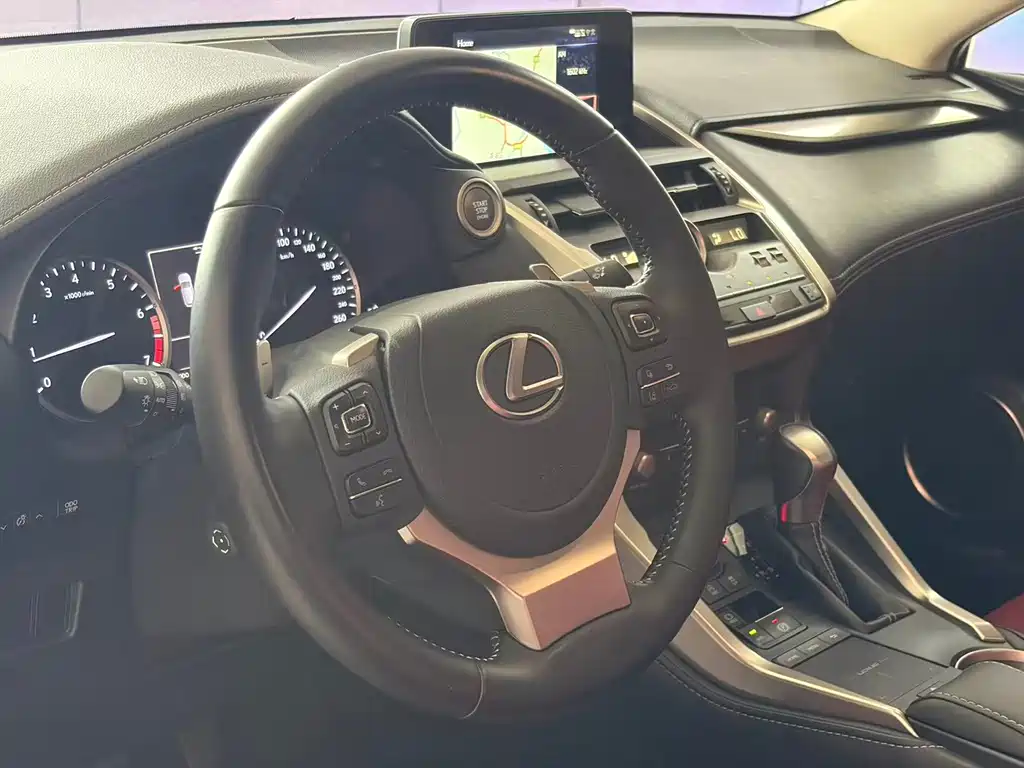 Lexus NX 2020 — фото 17