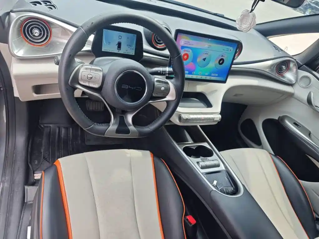 BYD Dolphin 2022