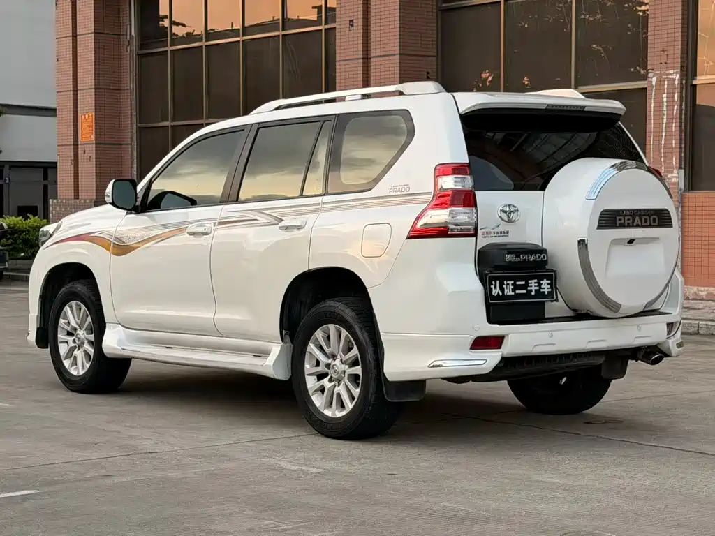 Toyota Prado 2016 — фото 3