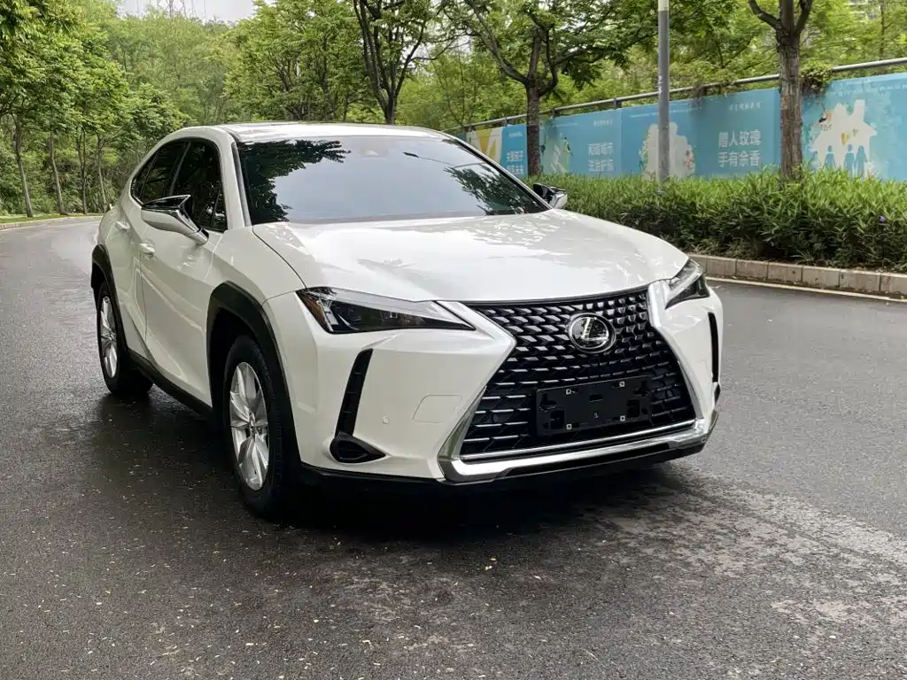 Lexus UX 2024 — фото 3