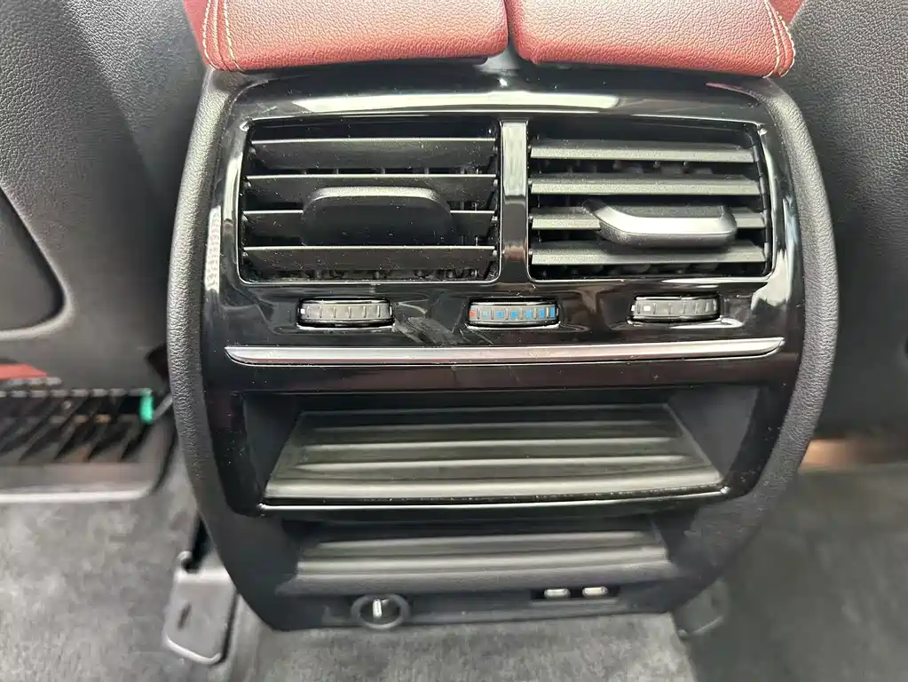BMW 5 Series 2021 — фото 14