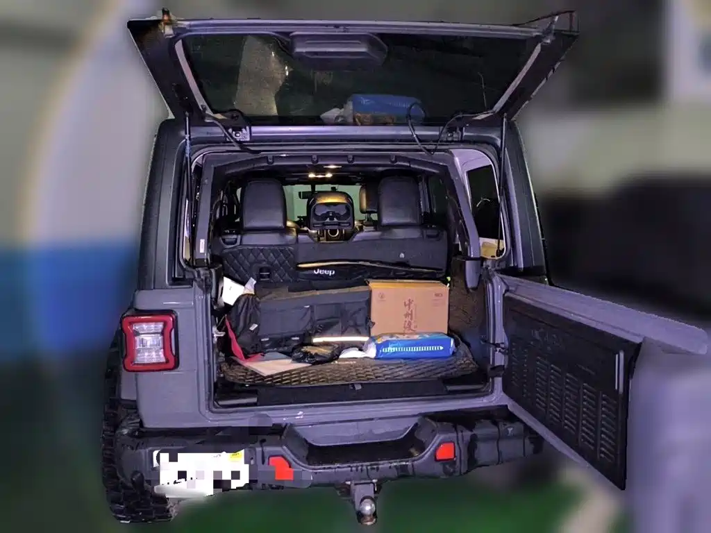 Jeep Wrangler 2021 — фото 10