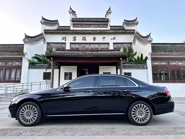 Mercedes-Benz E-Class 2021